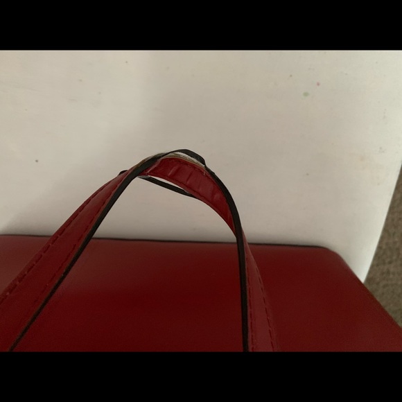 Guess Red with embroidery large purse - Picture 4 of 4